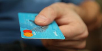 How Is A Cashless Society Helping Countries With Financial Management