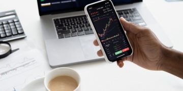 WB Trading Review of The Six Advantages Of Pursing Trading