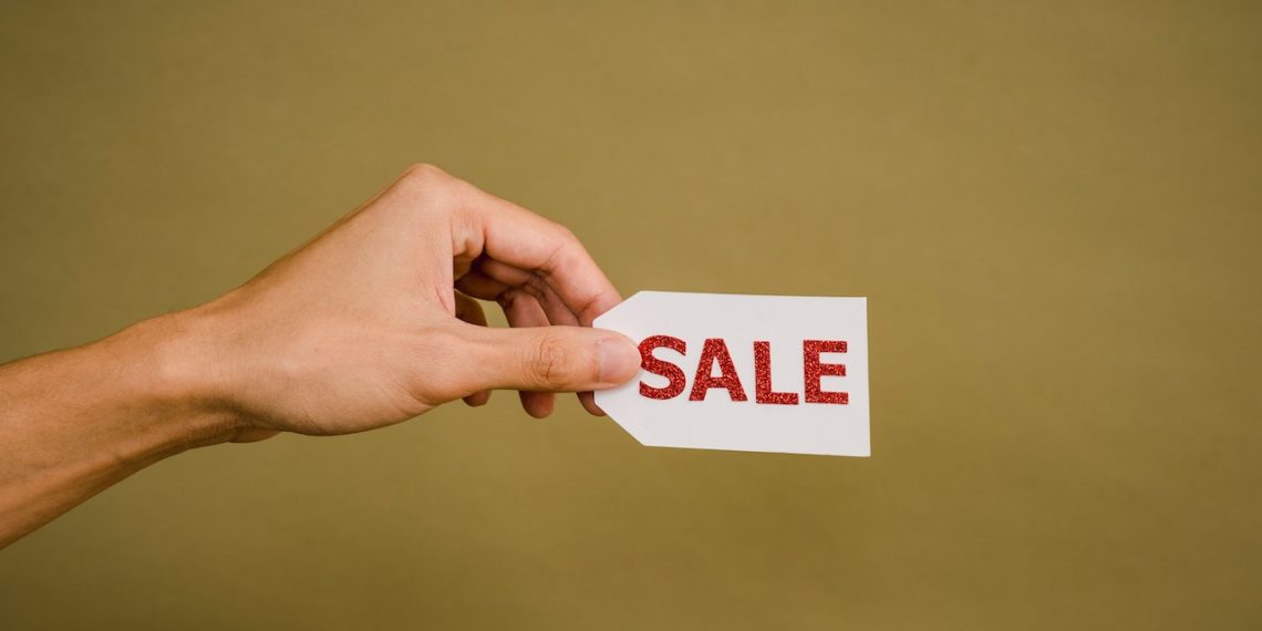 Promotional Products vs. Traditional Advertising Which is More Effective