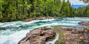 10 Remote Areas with Amazing Natural Beauty